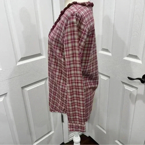 The Territory Ahead plaid ruffled front long sleeve button down shirt / blouse - Picture 3 of 7